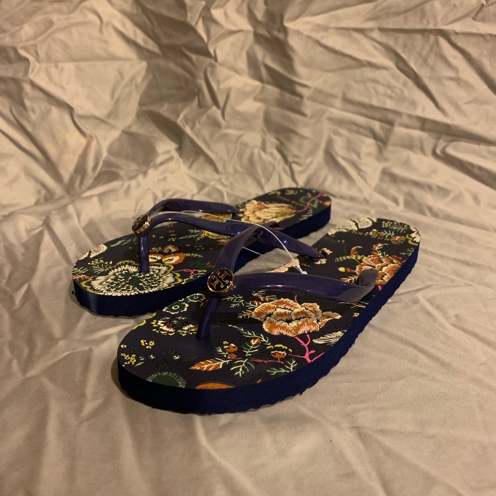 Tory Burch Thin Flip Flop, Montauk Navy/ Happy (7)